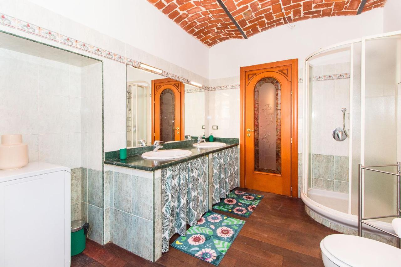 トリノColorful Statuto Square Design Apartアパートメント エクステリア 写真