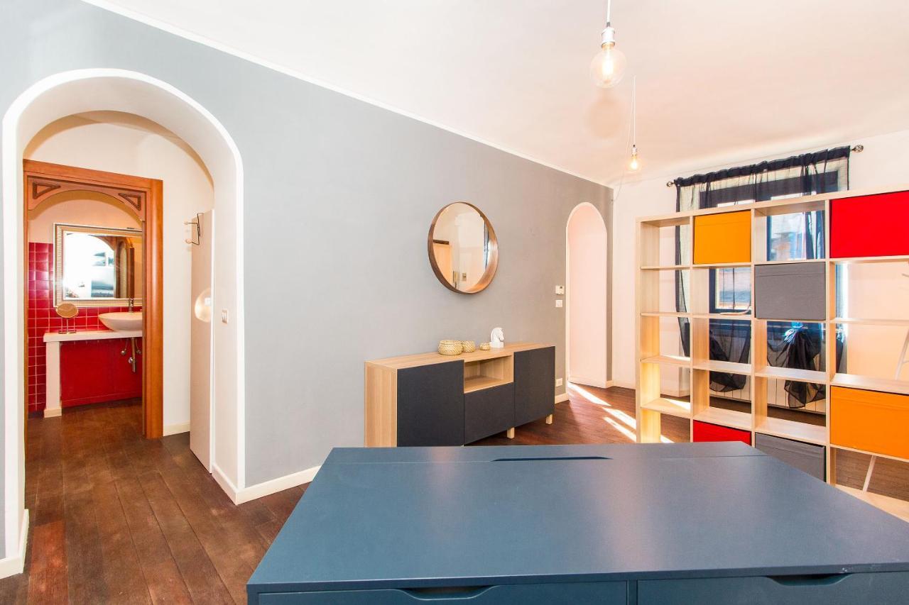 トリノColorful Statuto Square Design Apartアパートメント エクステリア 写真